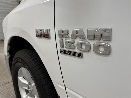 2019 RAM 1500 SLT