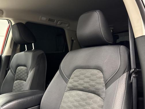 2024 Nissan Pathfinder SV FWD