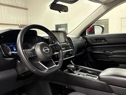 2024 Nissan Pathfinder SV FWD