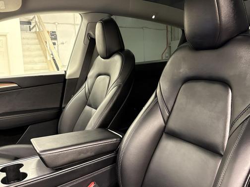 2024 Tesla Model Y Long Range Dual Motor All-Wheel Drive