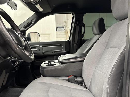 2022 RAM 2500 Big Horn Crew Cab 4x4 6'4' Box