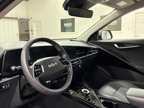 2025 Kia Niro Plug-In Hybrid EX