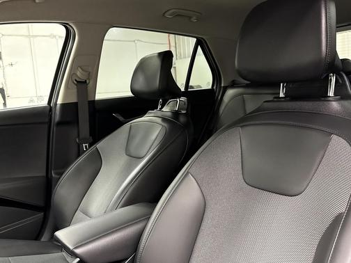 2025 Kia Niro Plug-In Hybrid EX