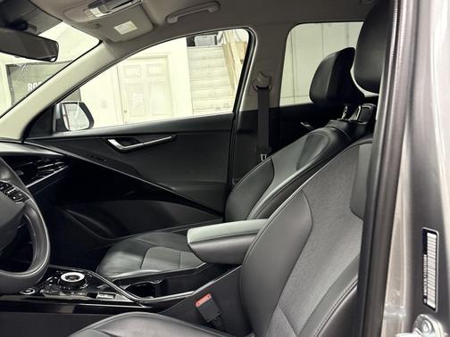 2025 Kia Niro Plug-In Hybrid EX