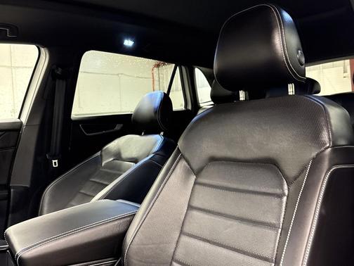 2024 Volkswagen Atlas Cross Sport 2.0T SEL