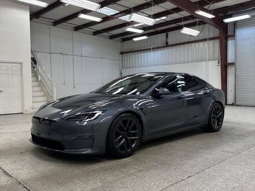 2022 Tesla Model S Plaid