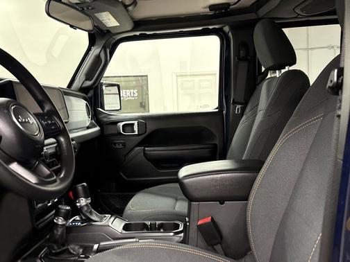 2025 Jeep Gladiator Nighthawk