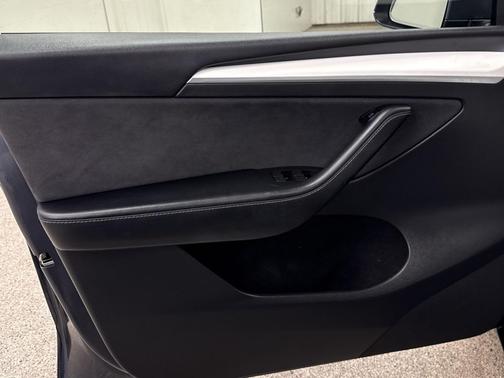 2023 Tesla Model Y Performance Dual Motor All-Wheel Drive