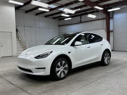 2022 Tesla Model Y Long Range Dual Motor All-Wheel Drive