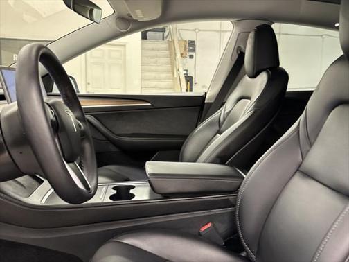 2024 Tesla Model Y RWD