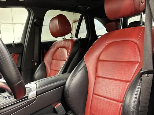 2022 Mercedes-Benz GLC 300 Base