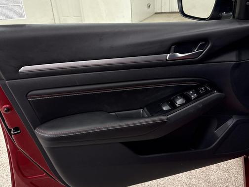 2023 Nissan Altima SR FWD