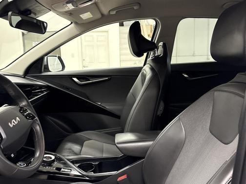 2023 Kia Niro Plug-In Hybrid EX