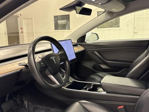 2018 Tesla Model 3 Mid Range