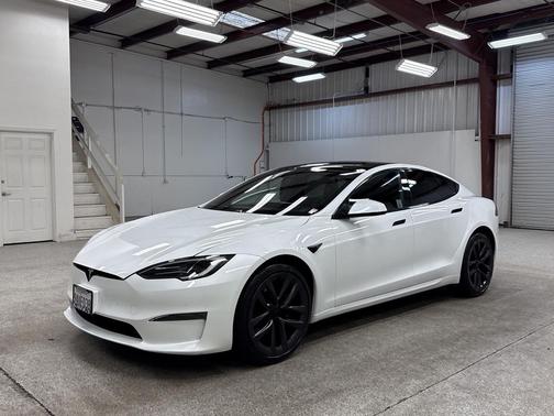 2022 Tesla Model S Plaid