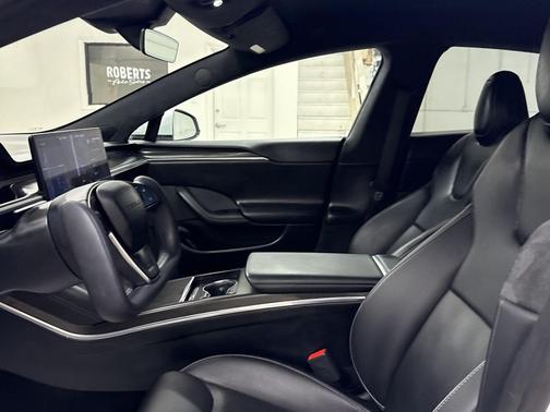 2022 Tesla Model S Plaid