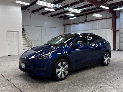 2024 Tesla Model Y Long Range Dual Motor All-Wheel Drive