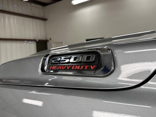 2024 RAM 2500 Laramie Crew Cab 4x4 6'4' Box