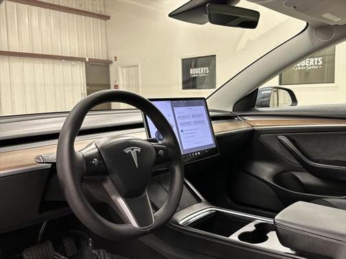 2022 Tesla Model 3 Standard Range