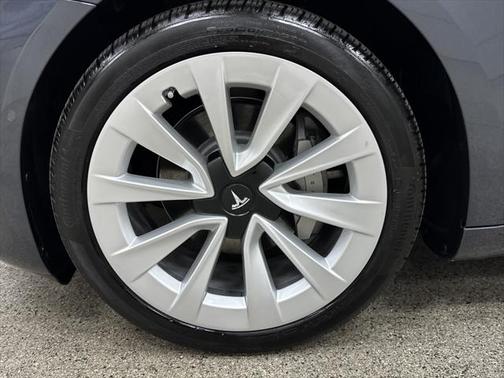 2022 Tesla Model 3 Standard Range