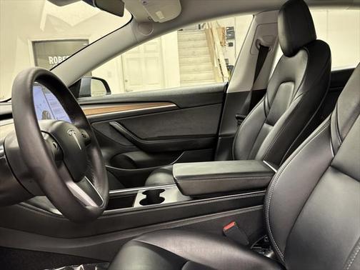 2022 Tesla Model 3 Standard Range
