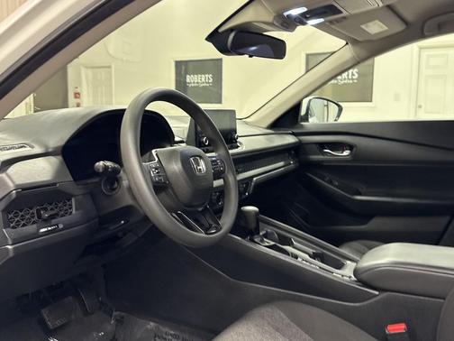 2023 Honda Accord LX 1.5T