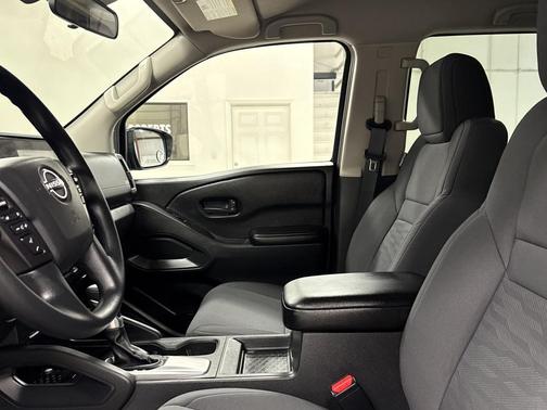2025 Nissan Frontier S