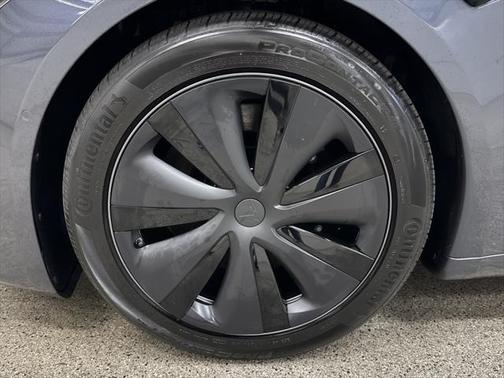 2022 Tesla Model S Base