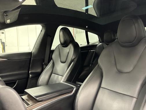 2022 Tesla Model S Base