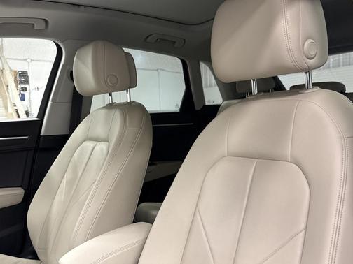 2022 Audi Q3 45 S line Premium