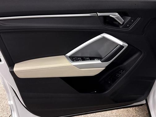 2022 Audi Q3 45 S line Premium