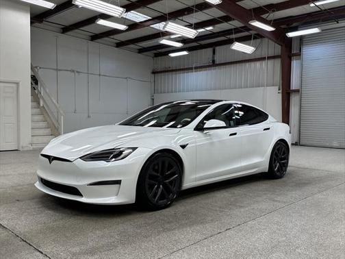 2022 Tesla Model S Plaid