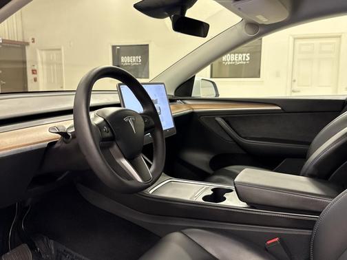 2025 Tesla Model Y Long Range Dual Motor All-Wheel Drive