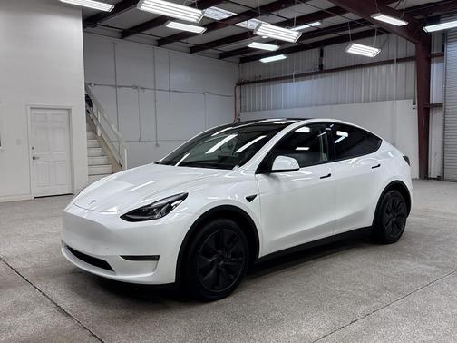 2025 Tesla Model Y Long Range Dual Motor All-Wheel Drive