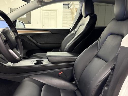 2025 Tesla Model Y Long Range Dual Motor All-Wheel Drive