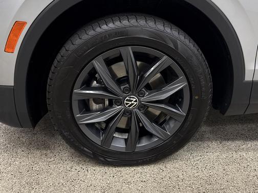 2024 Volkswagen Tiguan 2.0T SE 4MOTION
