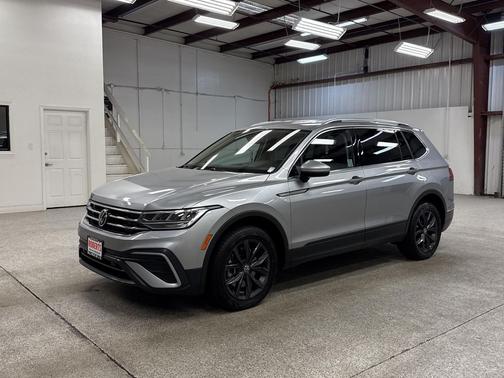 2024 Volkswagen Tiguan 2.0T SE 4MOTION