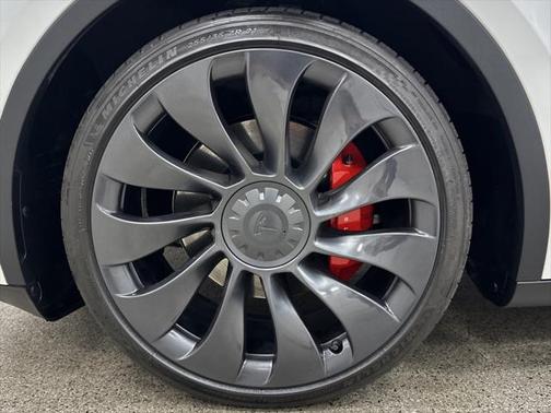2023 Tesla Model Y Performance Dual Motor All-Wheel Drive