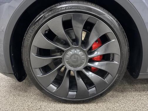 2022 Tesla Model Y Performance Dual Motor All-Wheel Drive