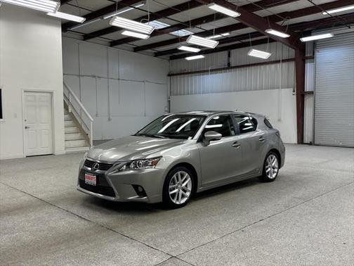 Photo 1 of 38 of 2017 Lexus CT 200h Base