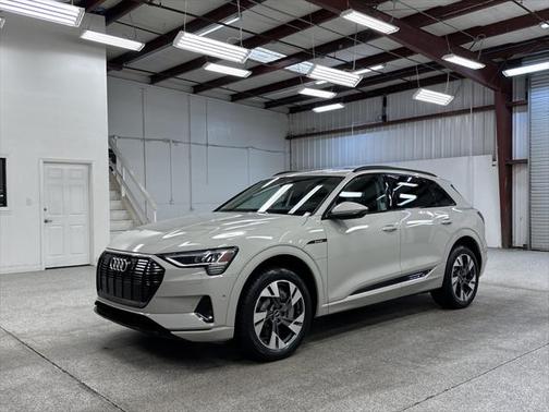 2021 Audi e-tron Premium