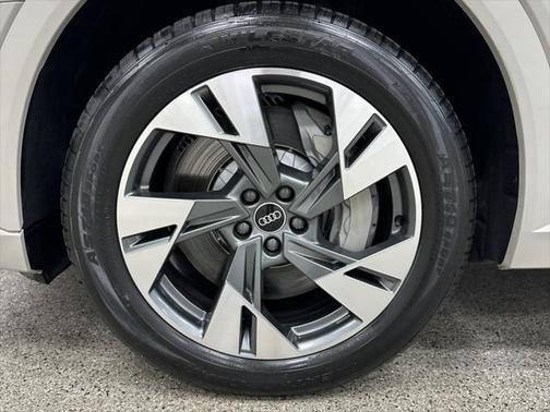 2021 Audi e-tron Premium