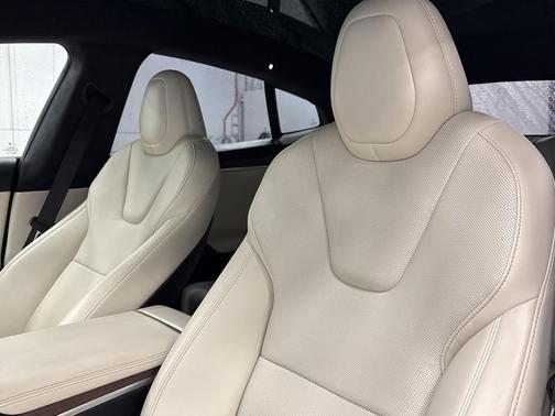 2023 Tesla Model S Base