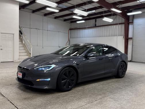 2023 Tesla Model S Base