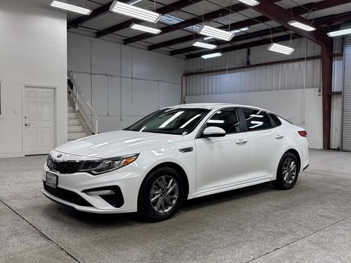2019 Kia Optima LX