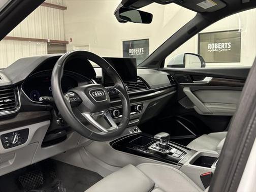 2022 Audi Q5 45 S line Premium Plus