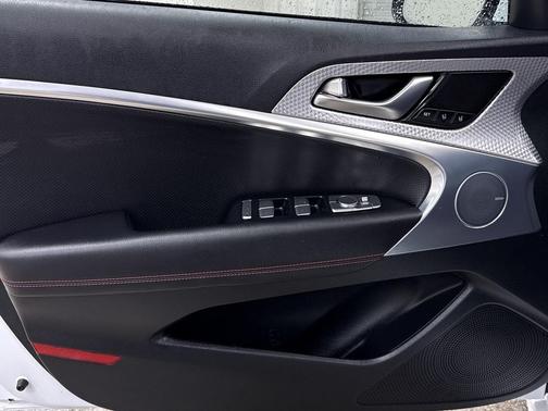 2023 Genesis G70 2.0T AWD