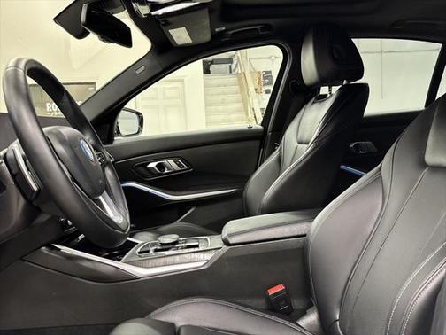 2023 BMW 330e Base