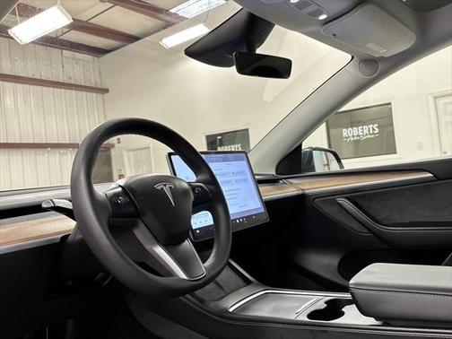 2024 Tesla Model Y Long Range Dual Motor All-Wheel Drive