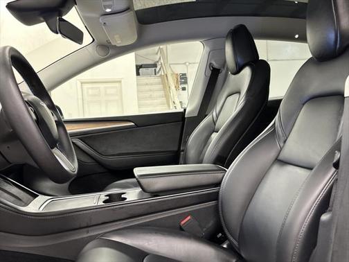 2024 Tesla Model Y Long Range Dual Motor All-Wheel Drive